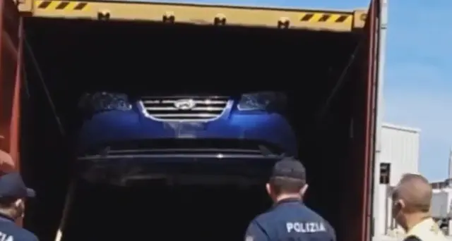 Sventato traffico auto di lusso rubate