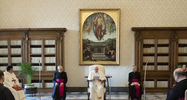 Papa, vescovi non pensino alla carriera