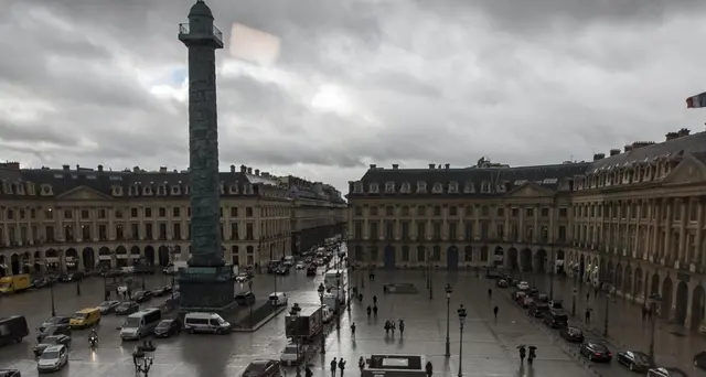All'asta servizi di piatti e biancheria del Ritz a Parigi