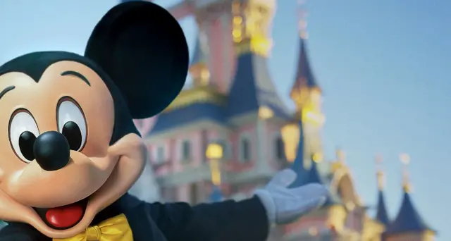 Disneyland Parigi riapre 15 luglio, mascherina obbligatoria