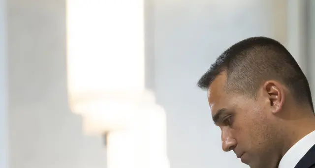 Di Maio atterrato a Tripoli, vedrà Serraj