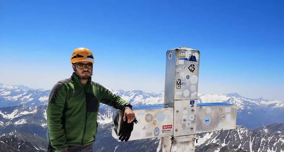 Cade in un crepaccio sul Gran Paradiso, morto a 27 anni