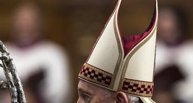 Papa, non servono parolai,false promesse