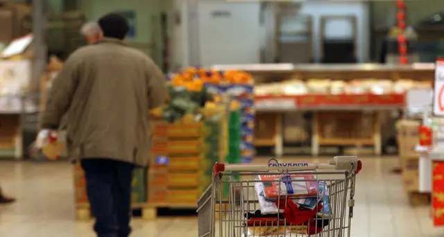 Istat, prezzi giugno +0,1% su mese, -0,2% su anno