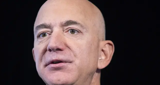 Amazon: Bezos paperone, vale 171,6 mld