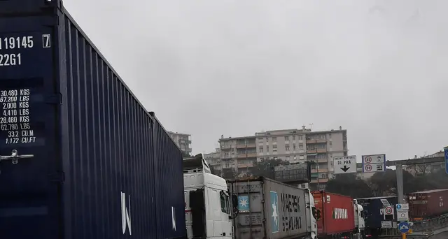 Cantieri, traffico Genova in tilt