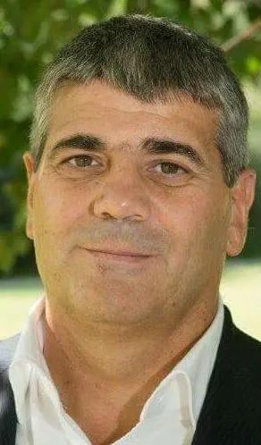 Randi e Della Ratta via dal Pd, ma sempre in corsa