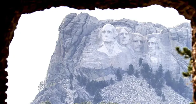 Trump, nessuno toccherà Mount Rushmore