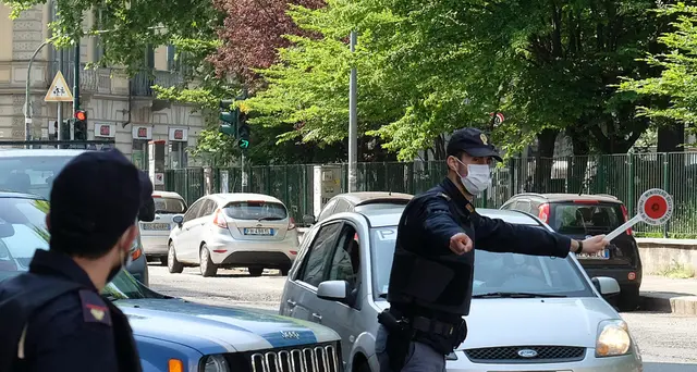 Uccide la madre e si suicida a Torino