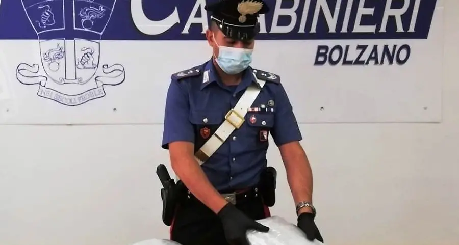Parco stazione, i carabinieri usano lo spray al peperoncino