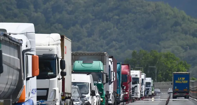 Cantieri autostrade: 14 km coda in A7