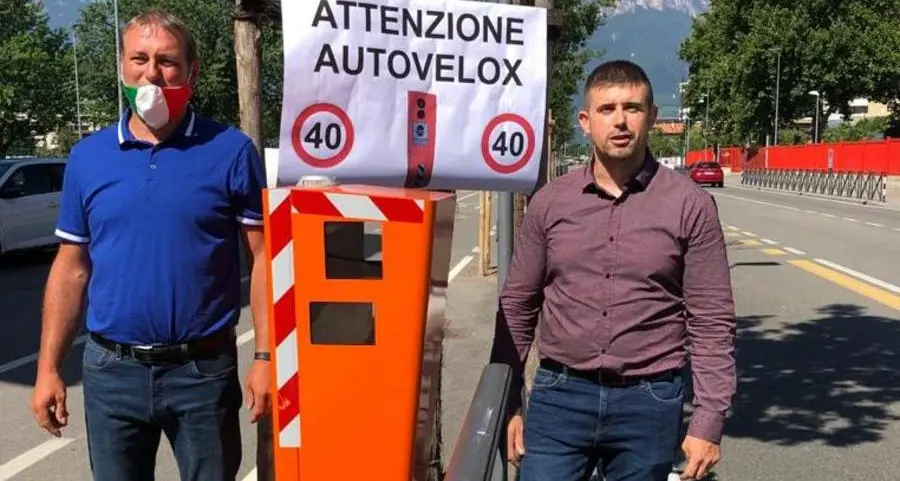 Viale Druso, speedcheck “nascosto” Il Comune lo difende ma è bufera