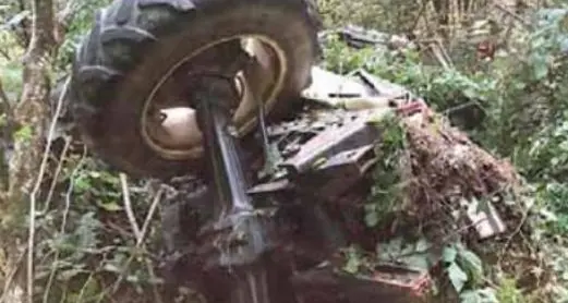 Lomaso, finisce con il trattore in un dirupo, morto agricoltore