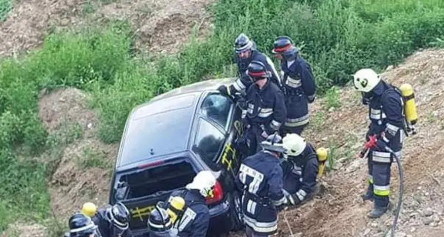 «Auto in fiamme» Pompieri, test per le nuove leve