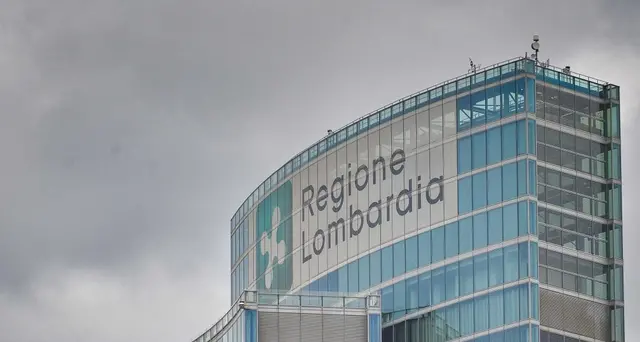 Camici Lombardia,no ruolo moglie Fontana