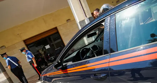 Trans ucciso a coltellate in casa a Milano
