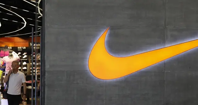 Pressioni su Nike e Apple contro 'sfruttamento' uiguri