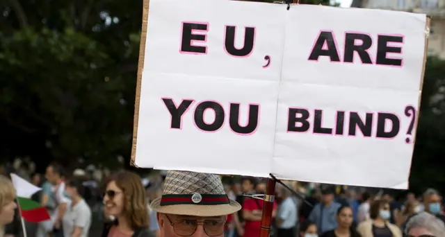 Bulgaria: nuove proteste contro governo e procura