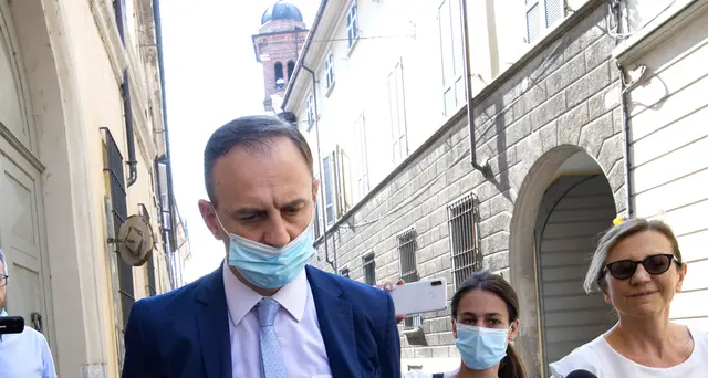 Cc arrestati, maggiore Bezzeccheri interrogato oltre 4 ore