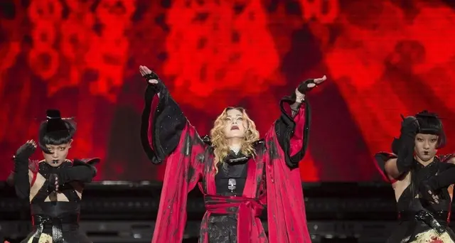 Instagram censura Madonna, false informazioni Covid