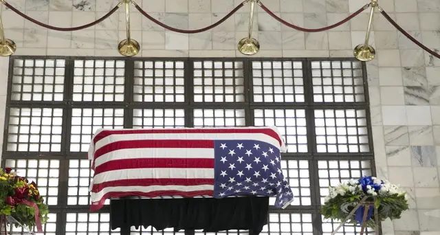 Obama, Bush e Clinton a funerali Lewis