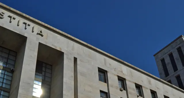 Onlus, Dini non voleva vendere a noi