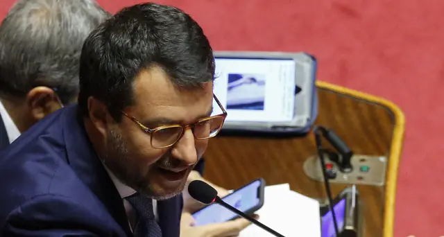 Salvini,vero reato è favorire immigrazione clandestina