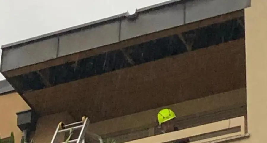 Trave pericolante in un condominio «L’Ipes ci ascolti»