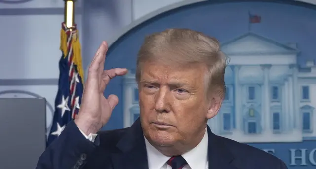 Coronavirus, Fb cancella post di Trump
