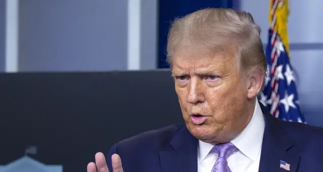 Trump, 'il virus sta andando via, aprire le scuole'
