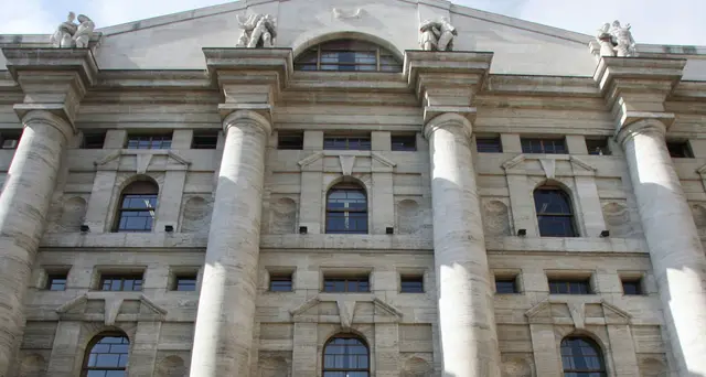 Covid come tsunami, Ftse Mib brucia 42 miliardi in 6 mesi