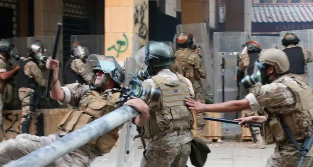 Beirut, esercito sgombera ministero degli Esteri