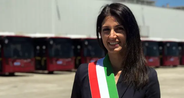 Raggi, 'vado avanti, mi ricandido'