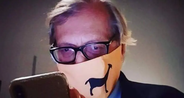 In 20mila chiedono le dimissioni di Sgarbi