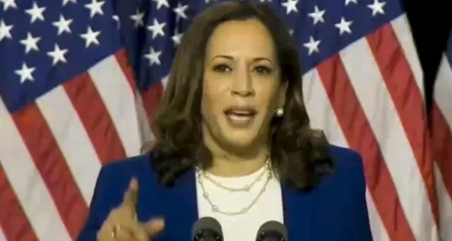 Trump non respinge falsa teoria 'birther' su Harris