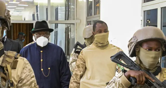 Mali: 'giunta militare per tre anni'