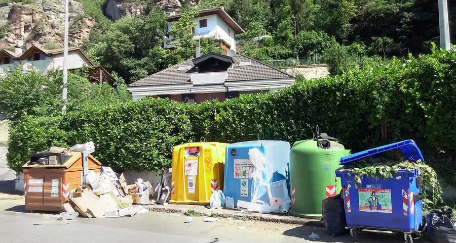 Contro i pendolari dei rifiuti adesso arrivano le telecamere