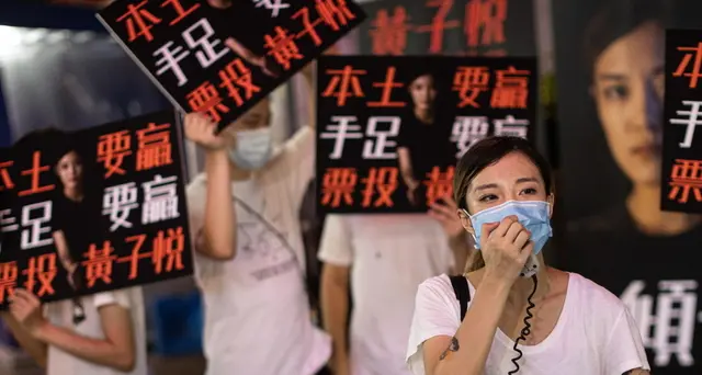 Hong Kong, due deputati arrestati