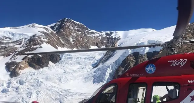 Sopravvive dopo 2 giorni in crepaccio, salva escursionista