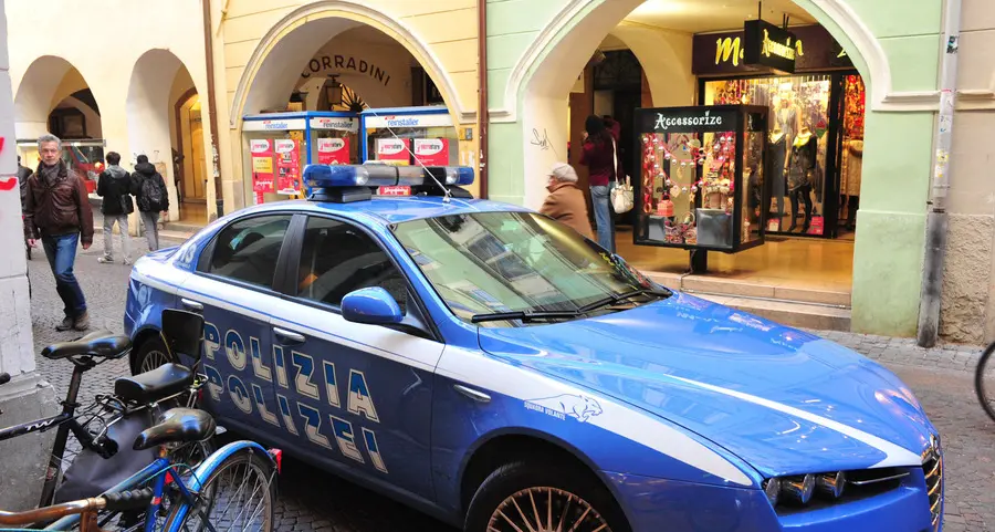 Portici, tentano di sfondare l’ingresso di Sportler