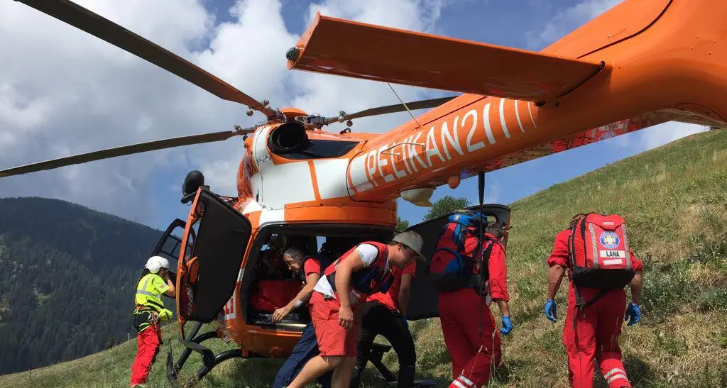 Vallarga, cade in parapendio: è grave