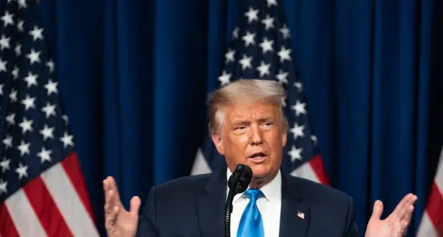 Trump agli elettori, 'sfidate il sistema, votate due volte'
