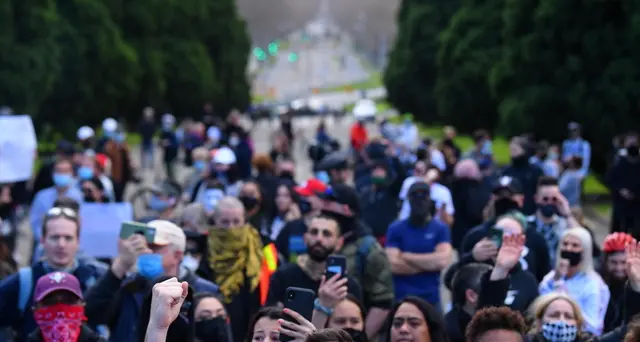 Proteste anti-lockdown a Melbourne, scontri e arresti