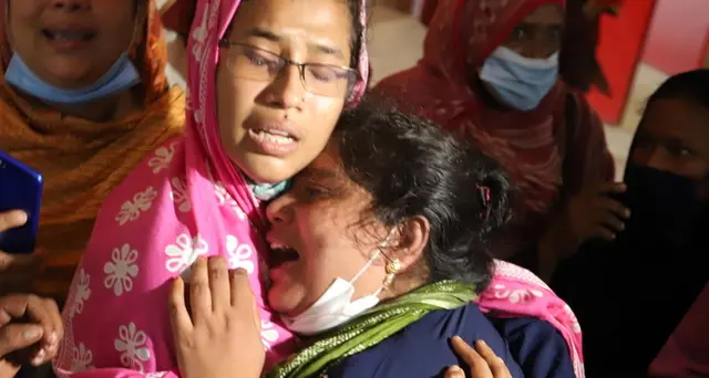 Bangladesh: 12 morti in esplosione in moschea, 'fuga di gas'