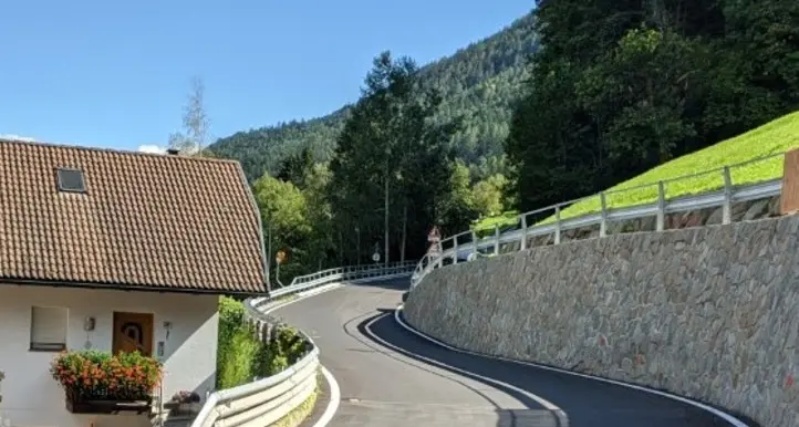 San Genesio Avigna, finiti i lavori sulla strada