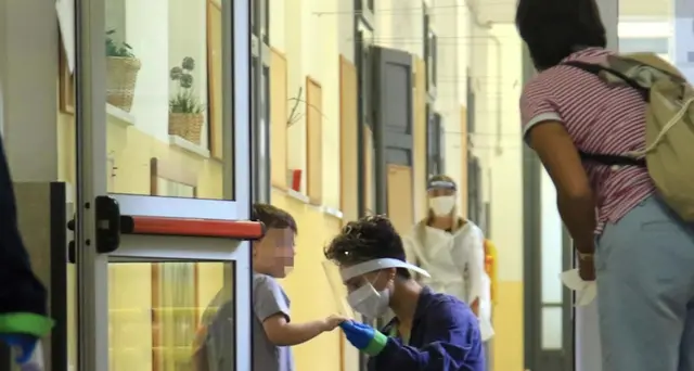 Crema: sospetto caso Covid,classe a casa