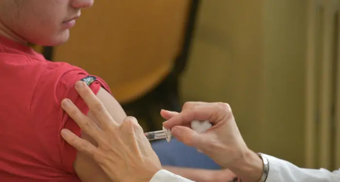 Vaccini e asili, altre tre settimane per mettersi in regola
