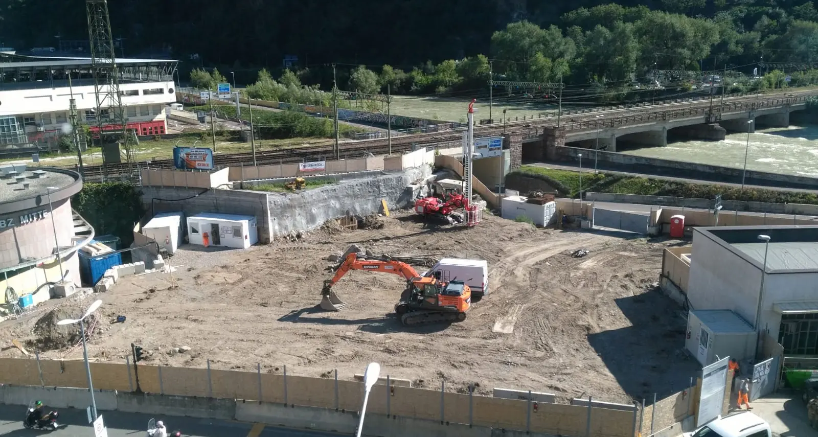 Scavi in piazza Verdi, trovata un'altra bomba
