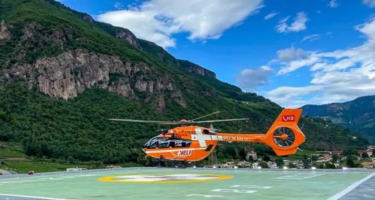 Bolzano, da oggi gli elicotteri di soccorso possono atterrare sul tetto dell'ospedale
