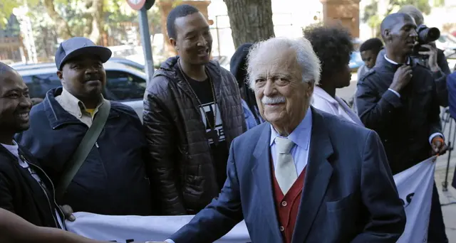 Morto George Bizos, avvocato e amico di Nelson Mandela